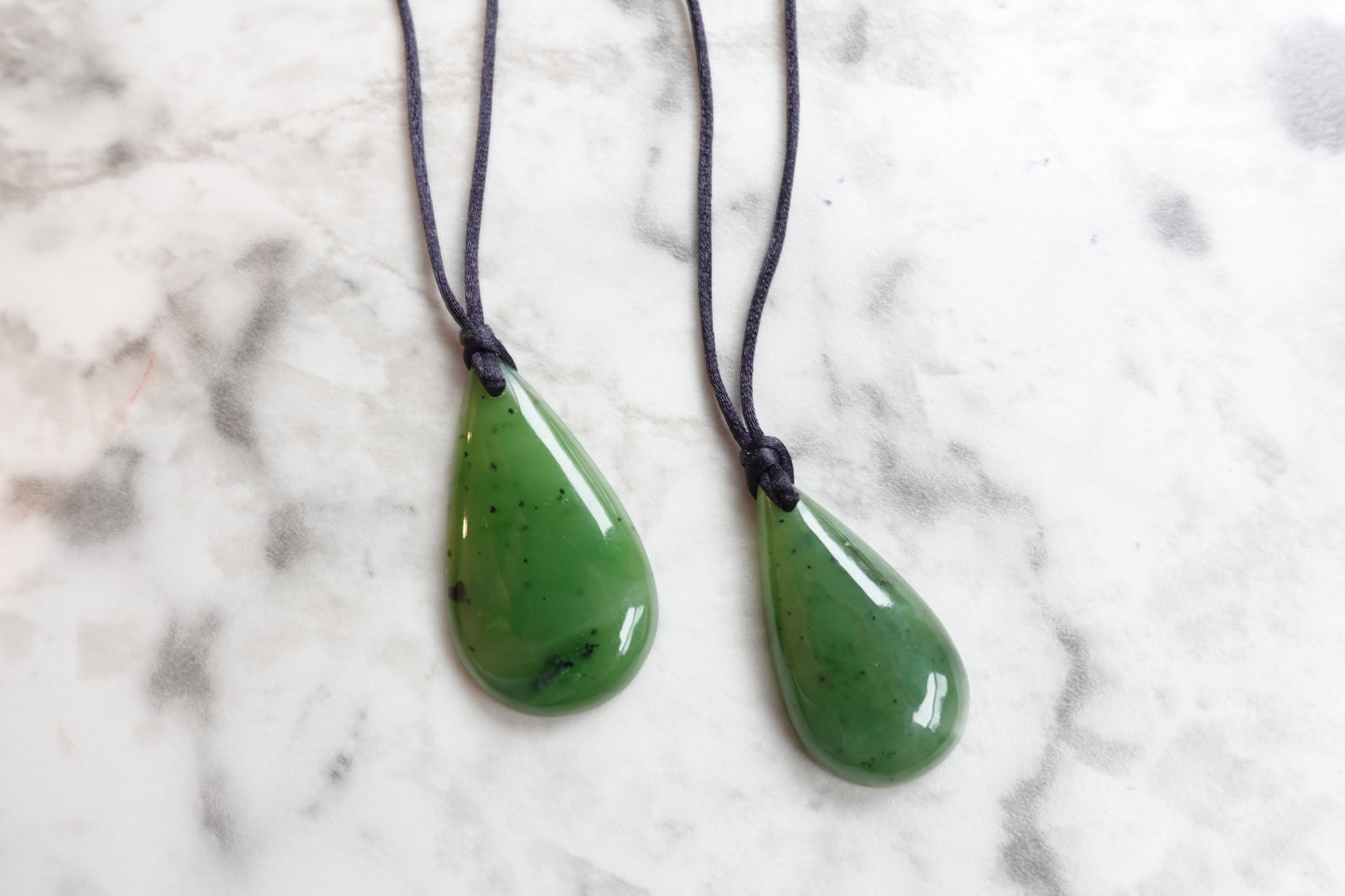 Natural Jade Drop pendant necklace